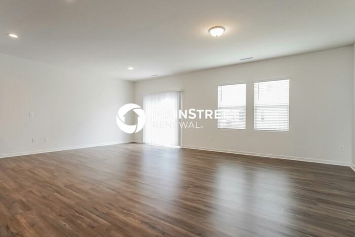 1008 Logan Canyon Ln - Photo 3 of 16