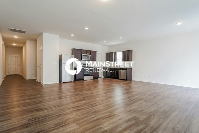 1008 Logan Canyon Ln - Photo 5 of 16