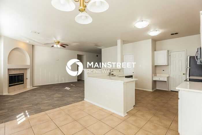 1300 White Dove Ln - Photo 3 of 17