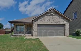 featured image of 1384 Maxwell Cir