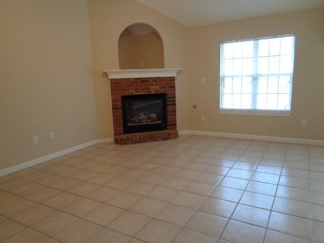5685 Stone St - Photo 2 of 16