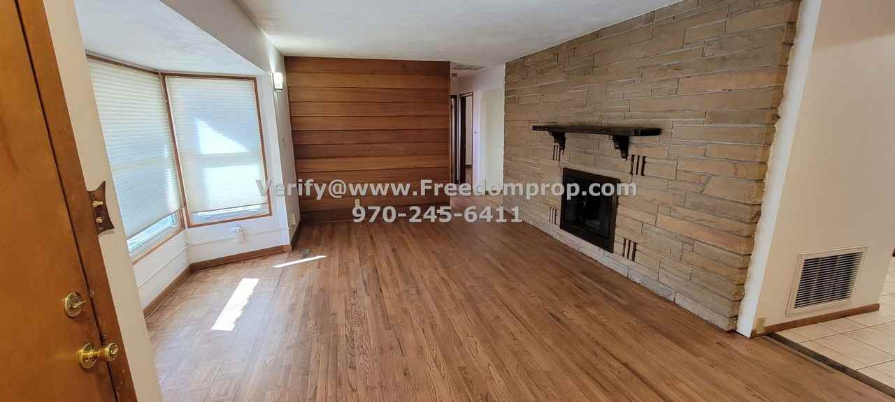 2910 Patterson Rd - Photo 2 of 13