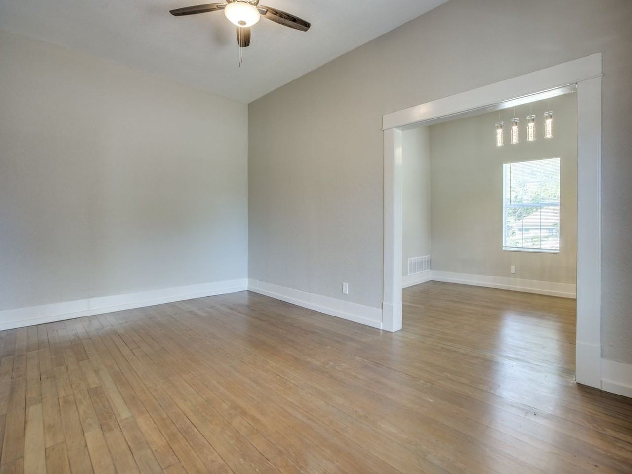 901 W Morton St - Photo 5 of 25