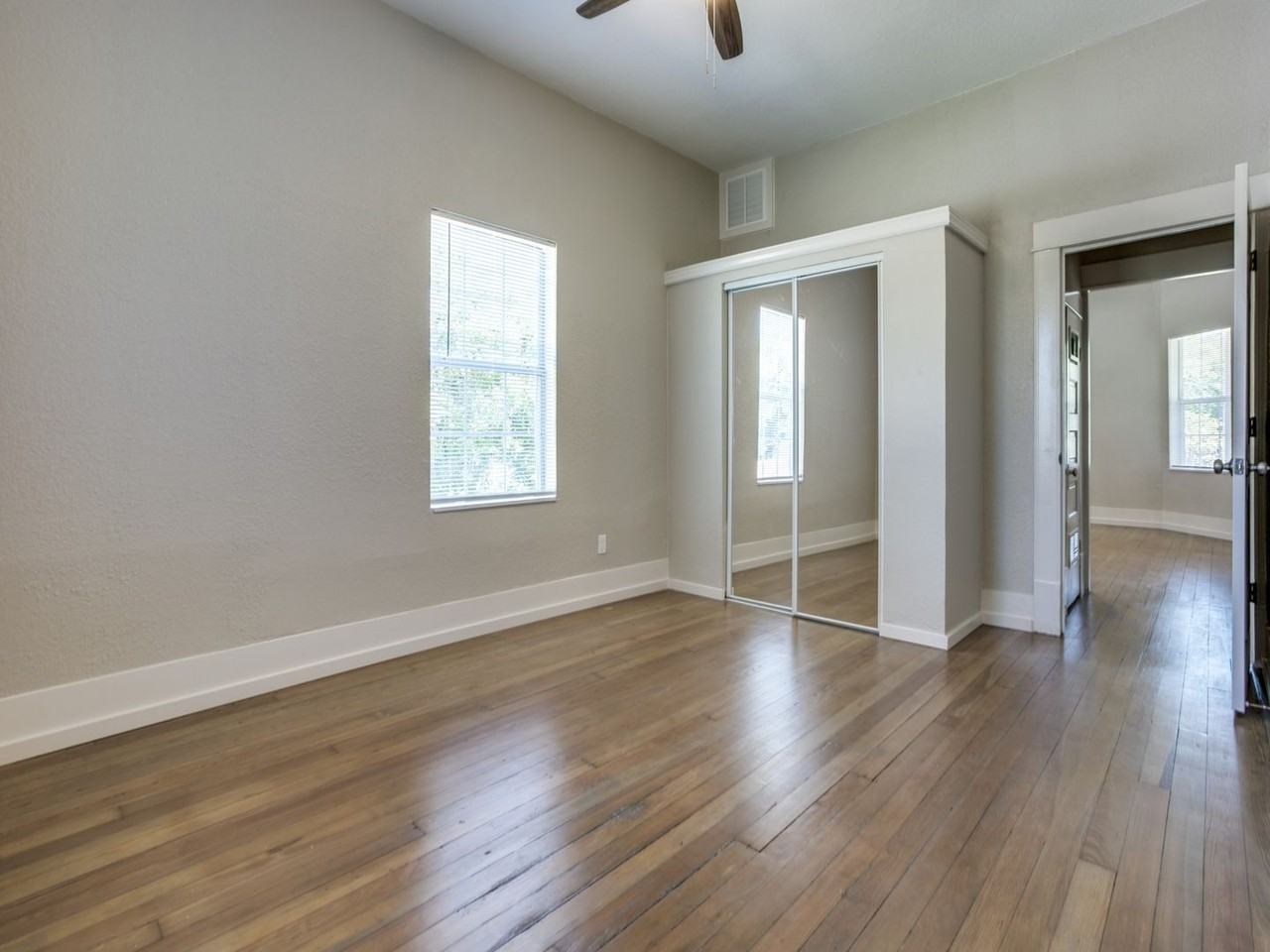 901 W Morton St - Photo 5 of 25