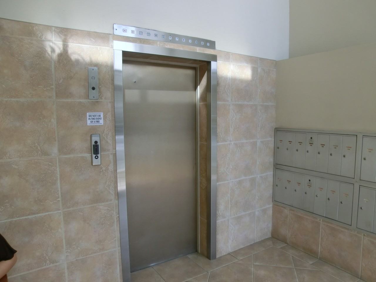 1710 Punahou St #605