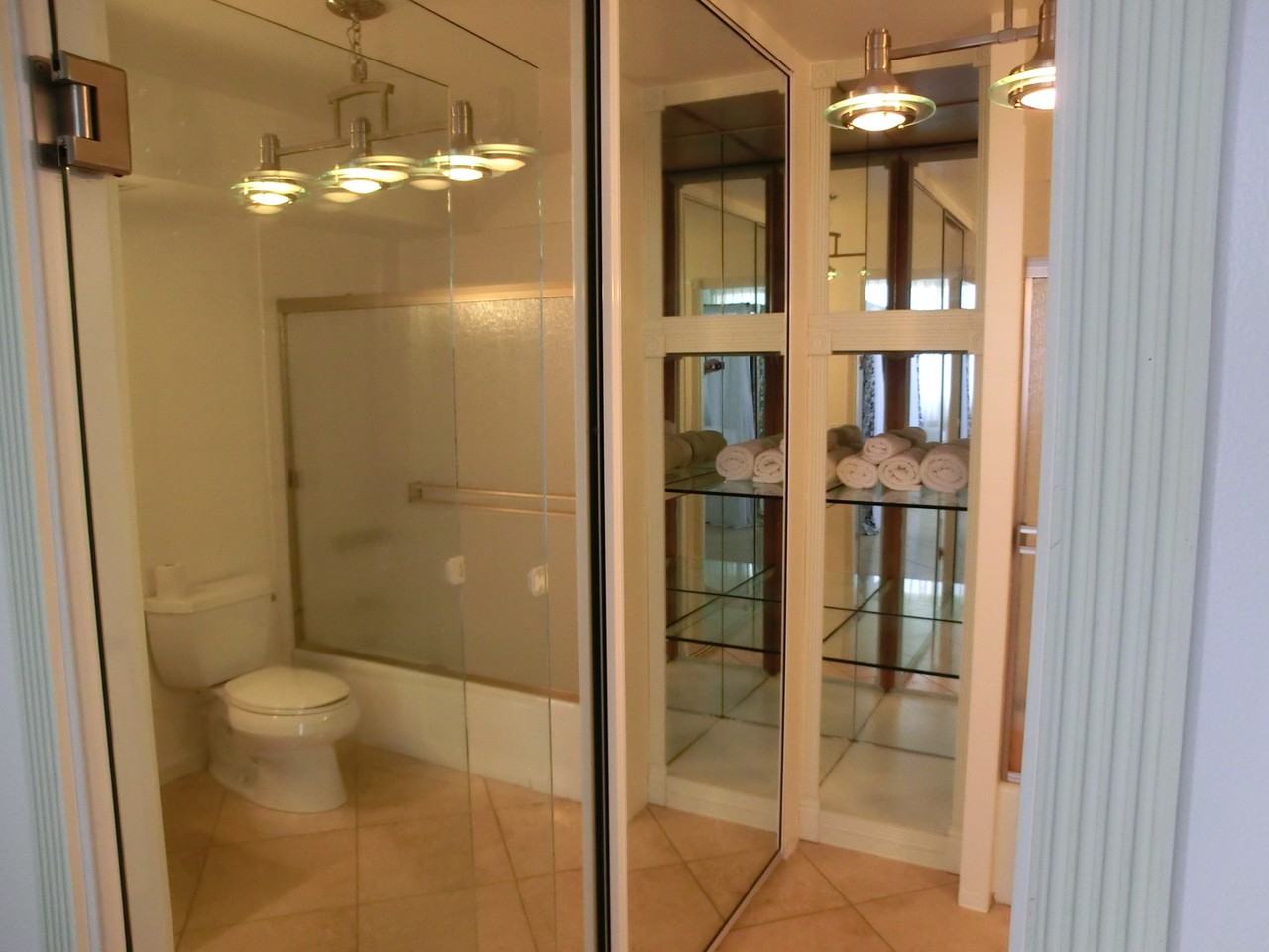 1710 Punahou St #605 - Photo 5 of 8