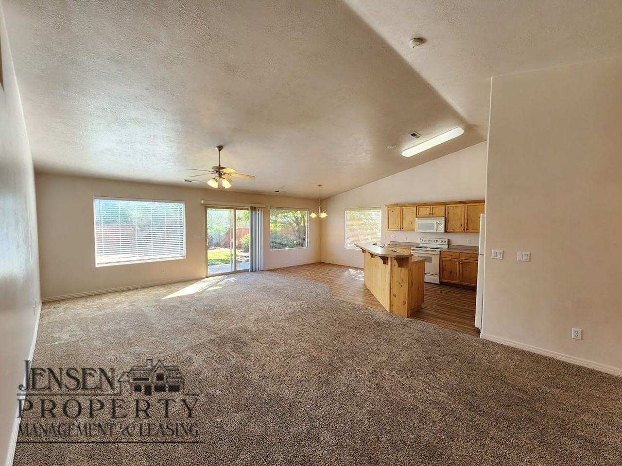 1630 E 2450 S #216 - Photo 5 of 30