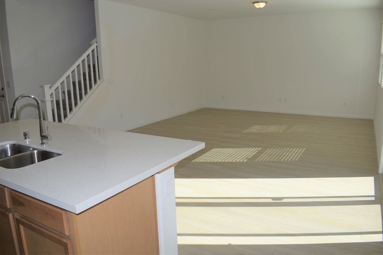 60 Molveno Dr - Photo 5 of 18