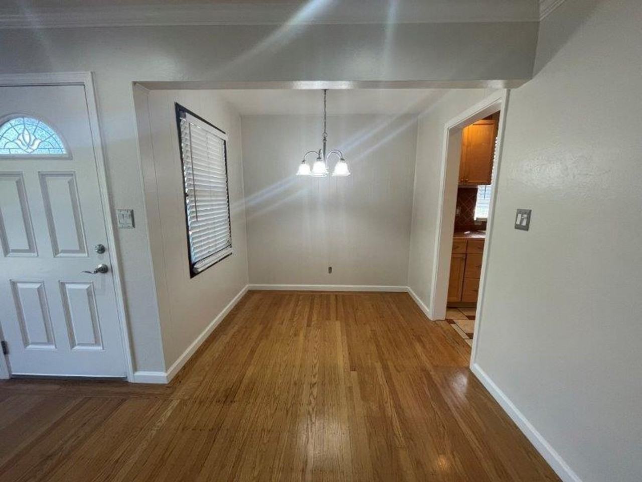 3922 Arden Way - Photo 5 of 23