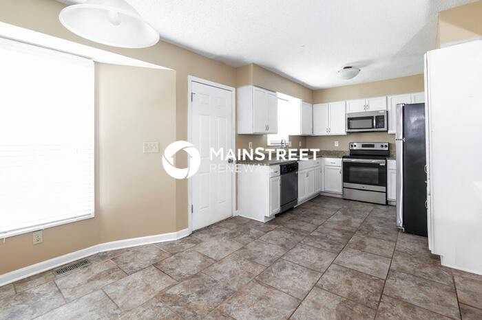 216 W Heritage Dr - Photo 7 of 17