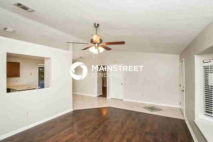 1325 Helvenston St Nw - Photo 5 of 16