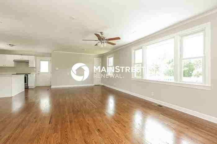 606 Tuckahoe Dr - Photo 2 of 17
