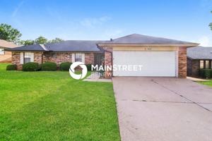featured image of 5505 Cloverlawn Dr