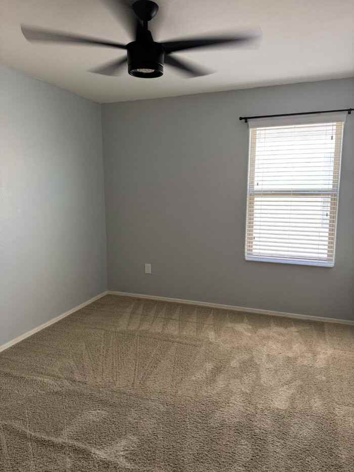 918 E Prairie Field Ln - Photo 7 of 15