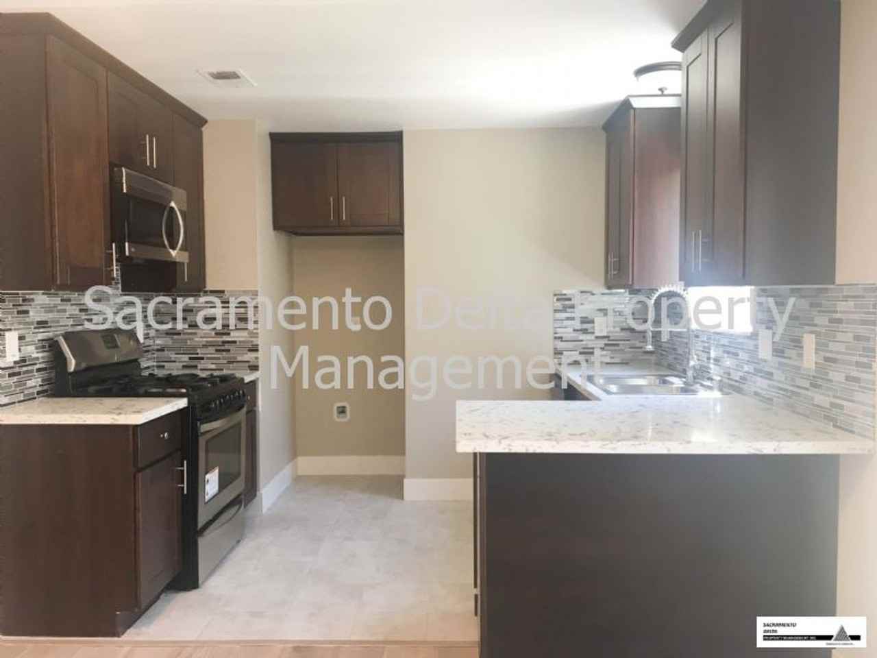 4013 Andedon Cir - Photo 4 of 11