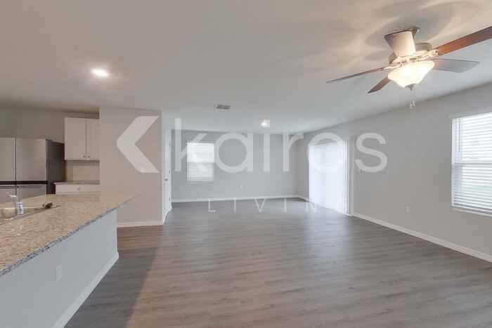 8708 Sw 43rd Ter - Photo 7 of 34