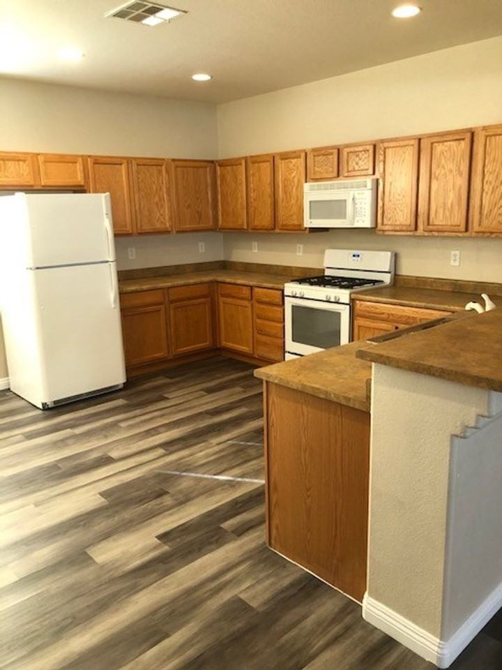 8913 Royal County Down Ct - Photo 6 of 27