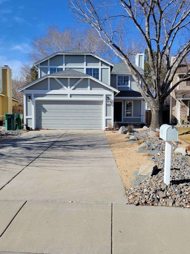 1272 Skylark St - Photo 2 of 32