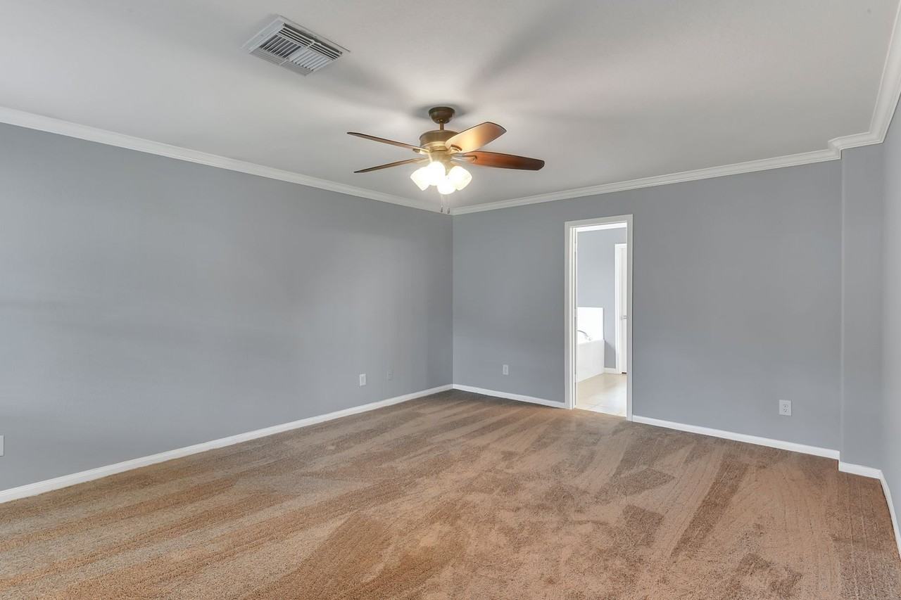 223 Fantasy Ln - Photo 2 of 31