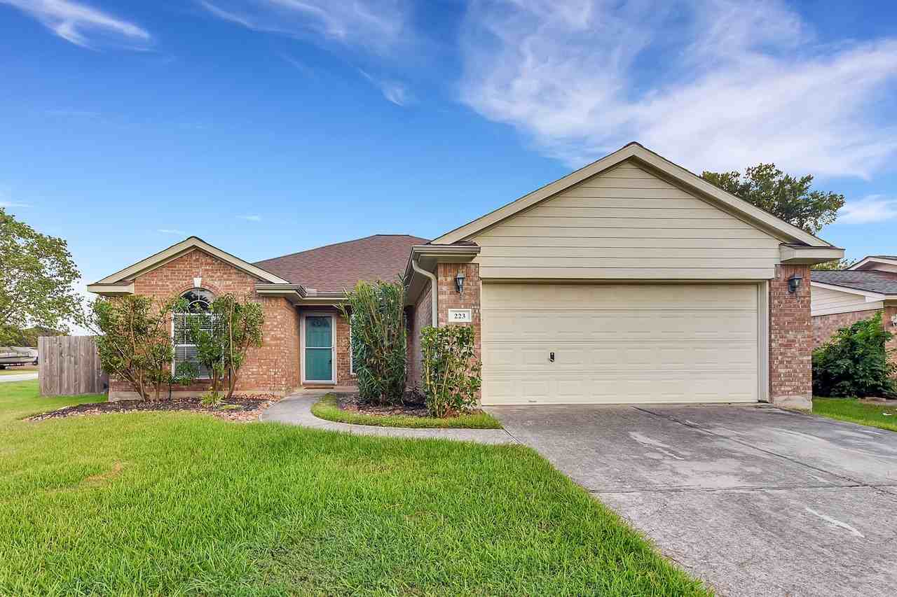 223 Fantasy Ln - Photo 5 of 31