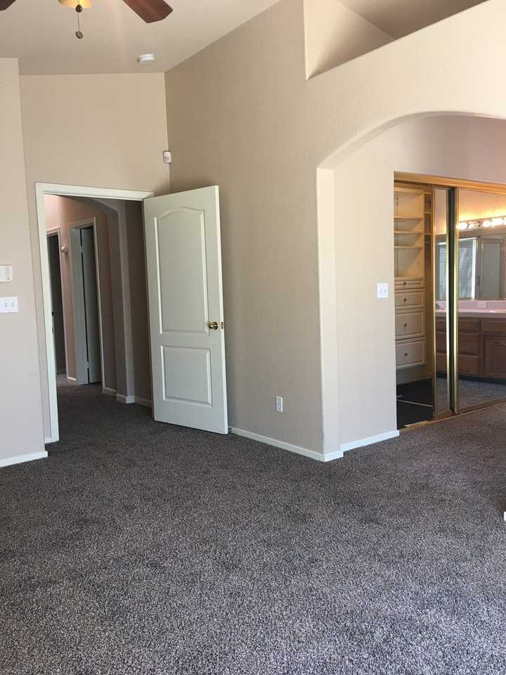 6137 N Alva Ave - Photo 7 of 13