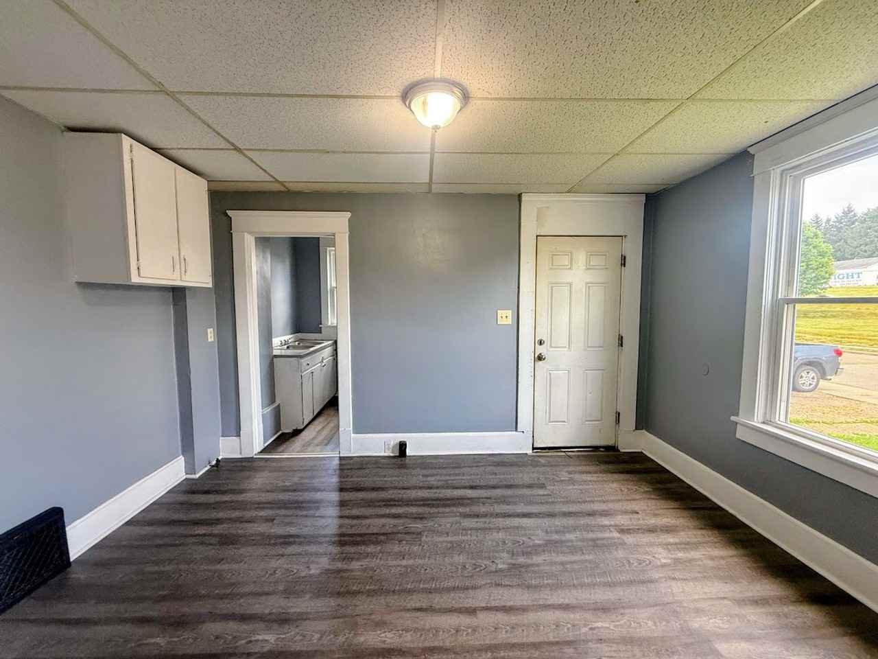 2359 Mahoning Rd Ne - Photo 5 of 12