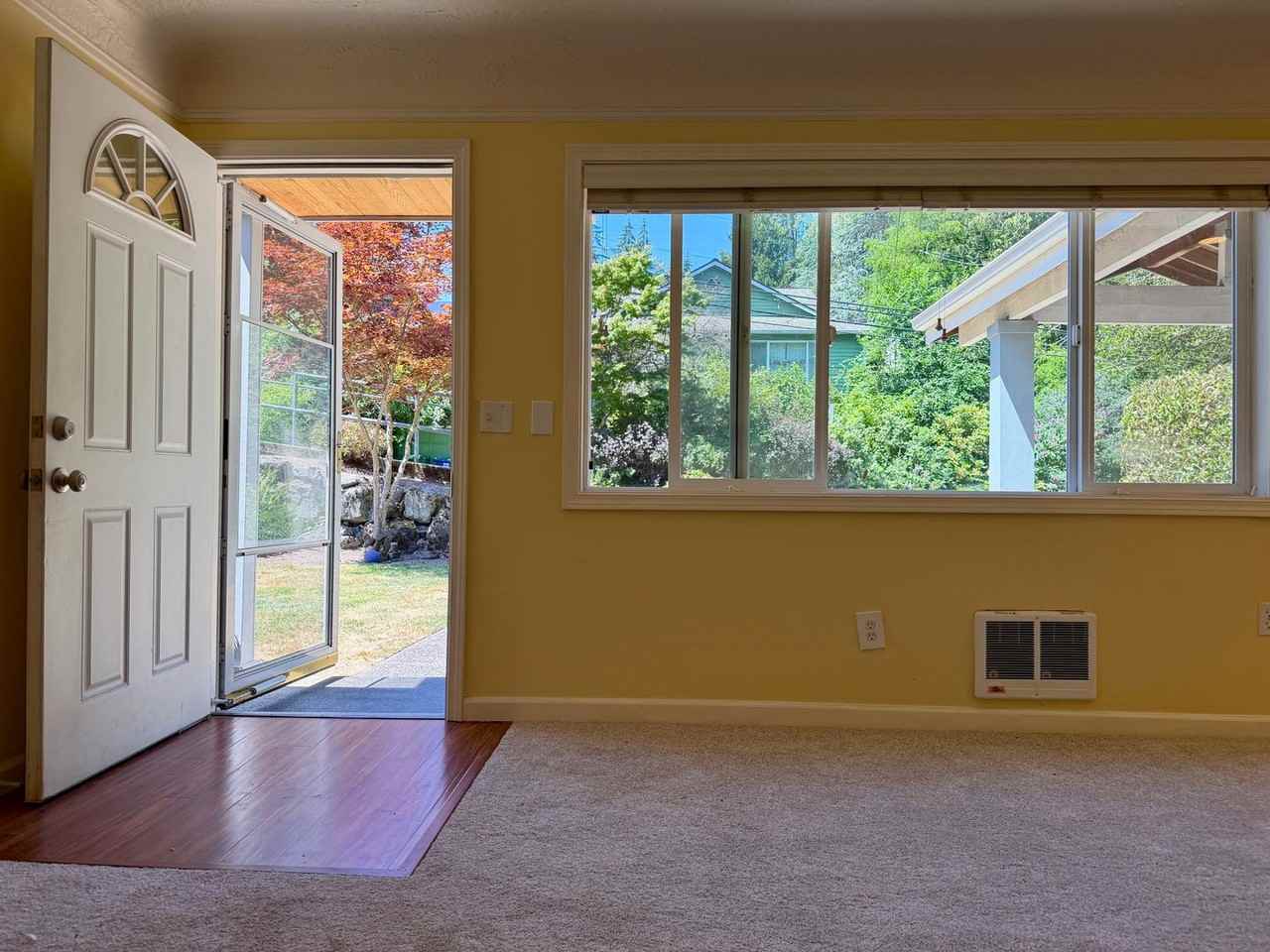 9622 20th Ave Ne - Photo 6 of 34