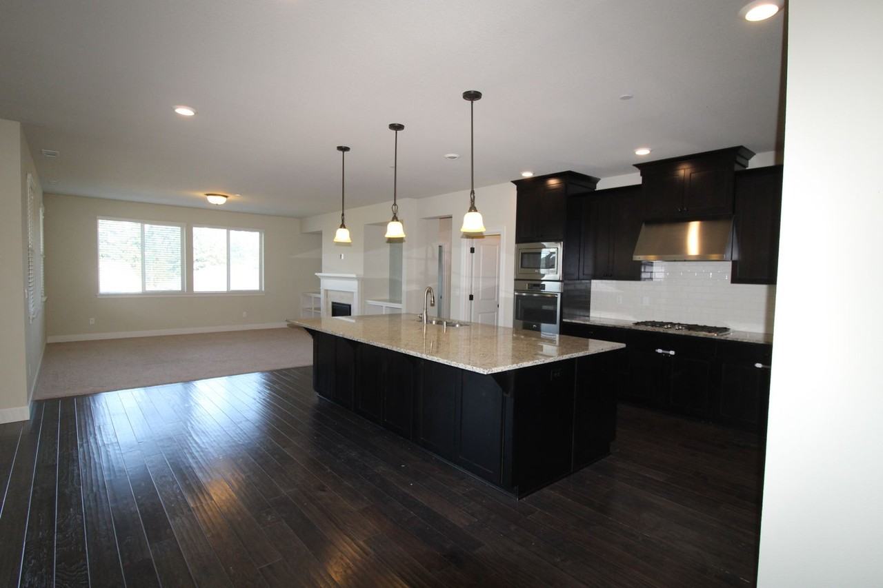 2317 Nw 41st Ave - Photo 5 of 32