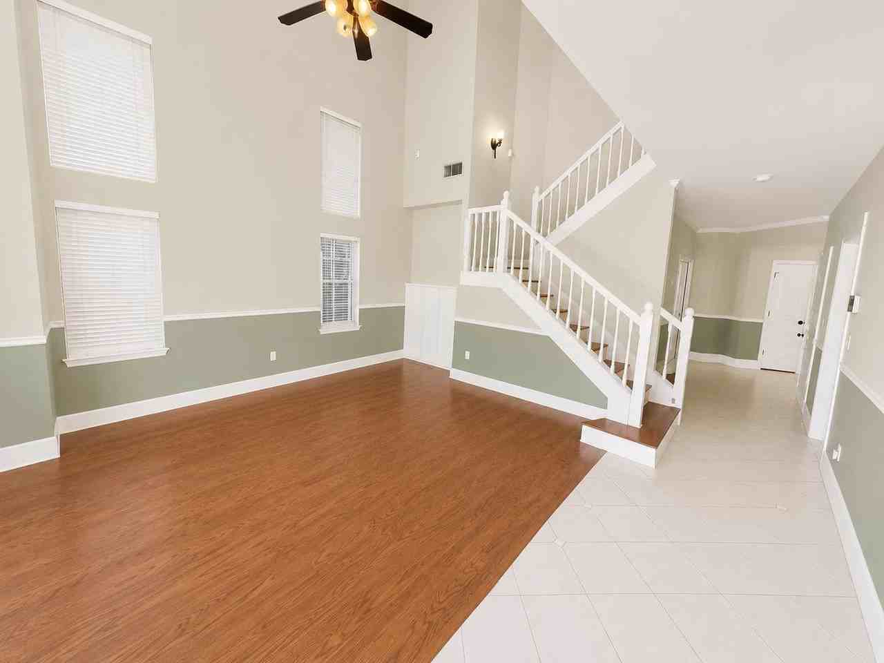 1047 E Monticello Cir - Photo 4 of 33