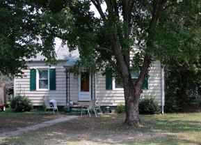 1806 Watts Ln - Photo 1 of 1