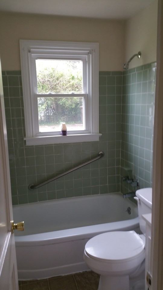 1806 Watts Ln - Photo 3 of 5
