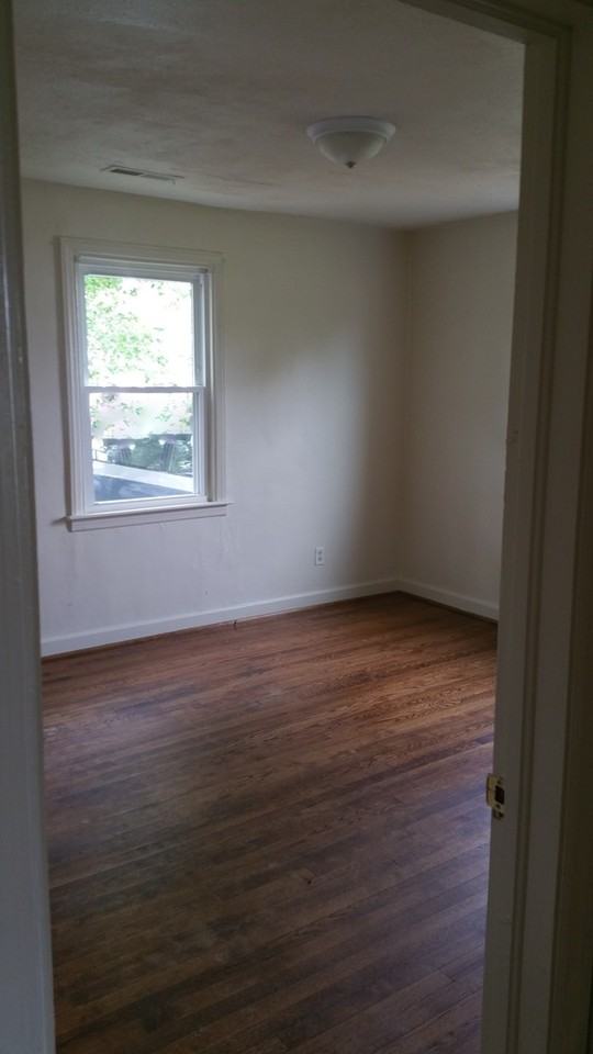 1806 Watts Ln - Photo 5 of 5