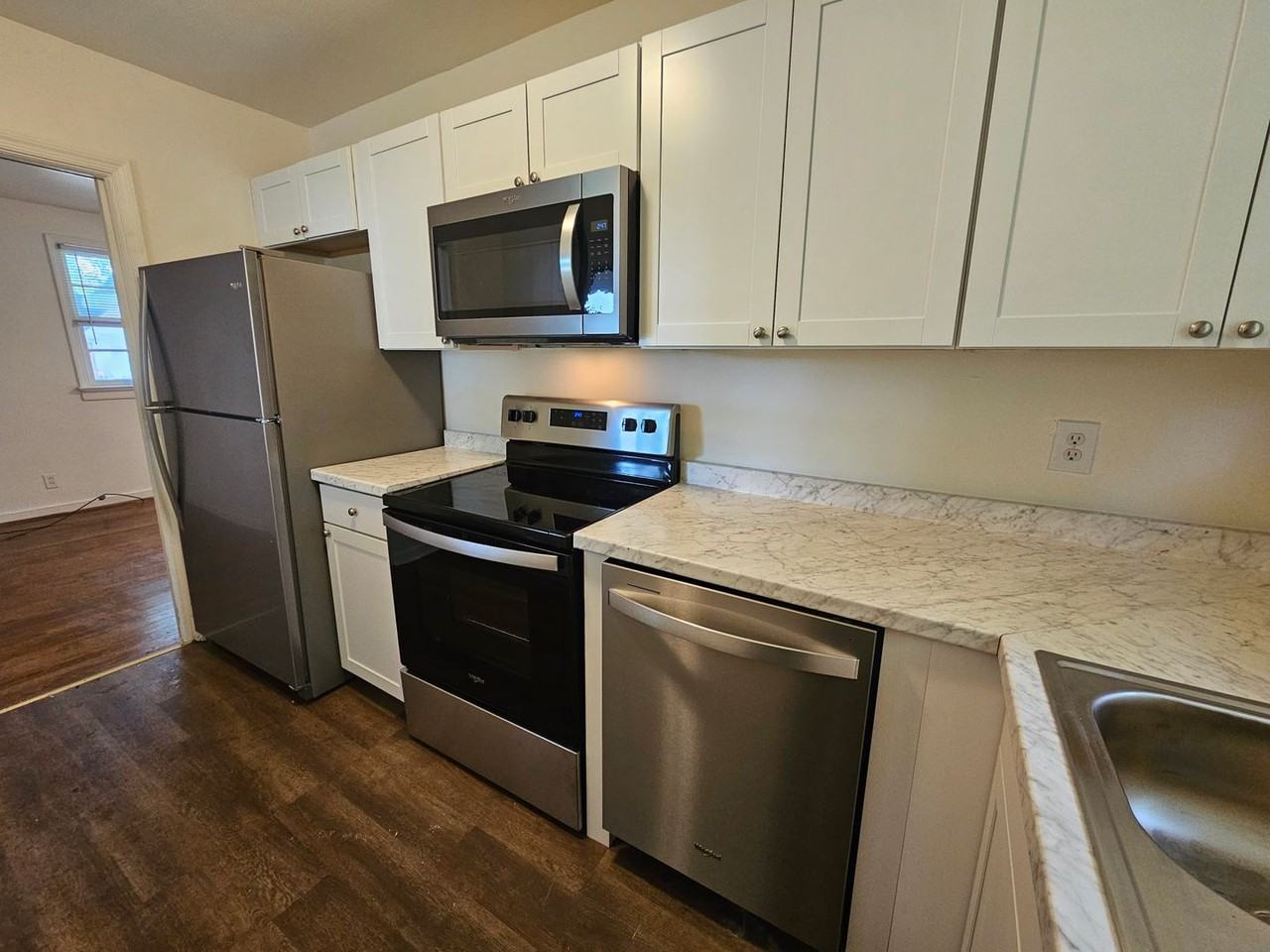3317 Montclair Rd - Photo 2 of 9