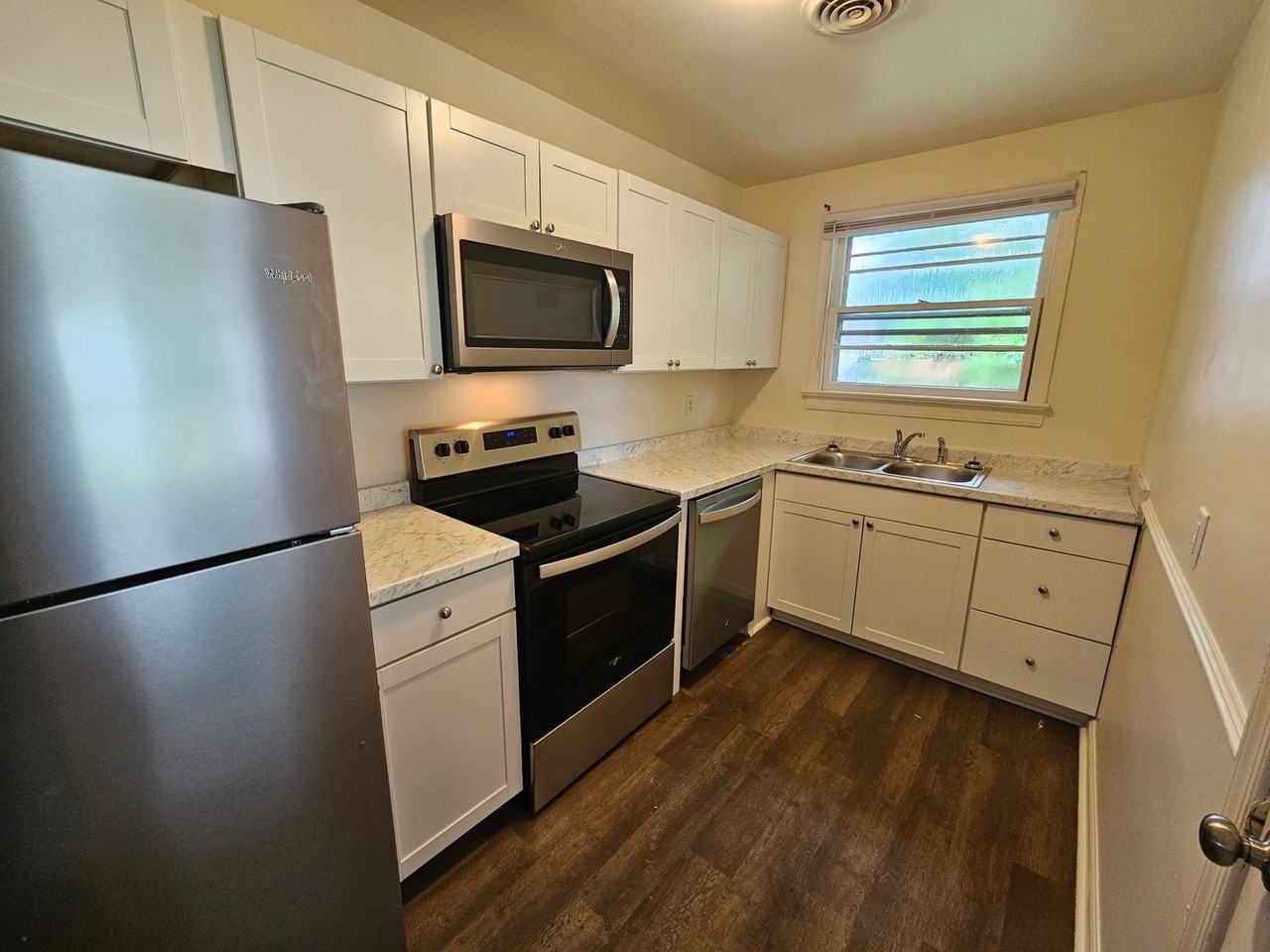 3317 Montclair Rd - Photo 3 of 9