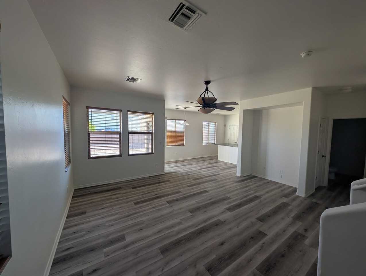 893 E Pecan Shaker Ln - Photo 3 of 38