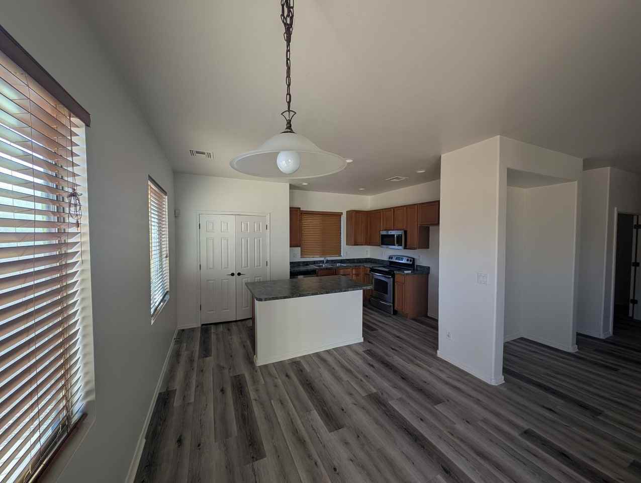 893 E Pecan Shaker Ln - Photo 5 of 38