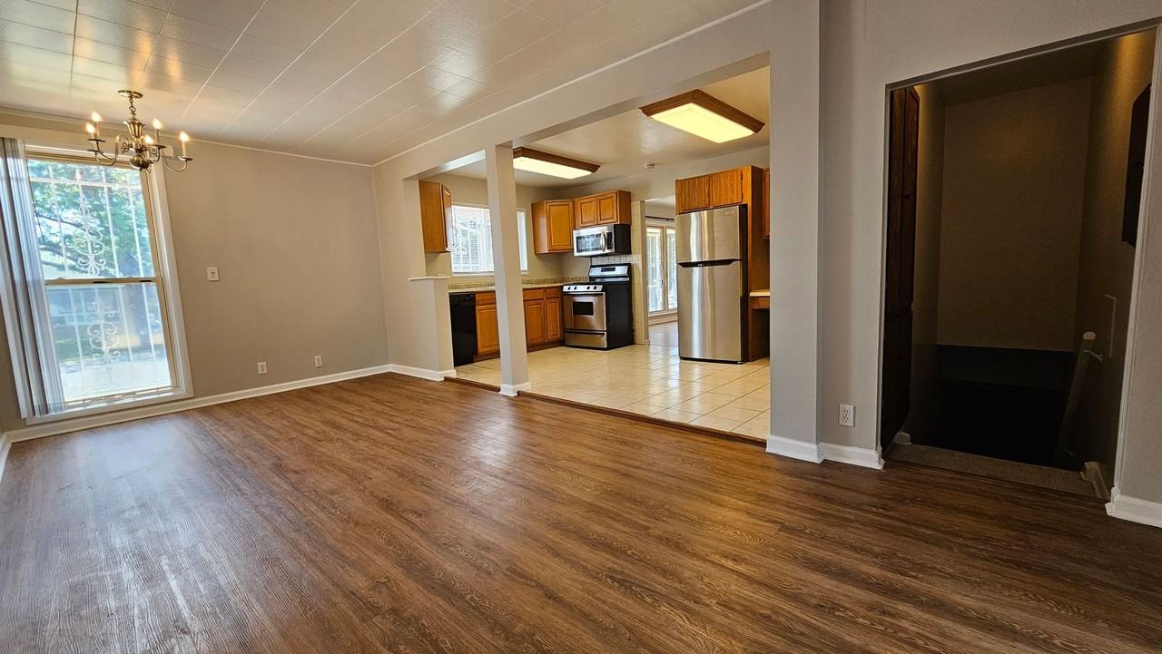 10841 Mildred Dr - Photo 2 of 21