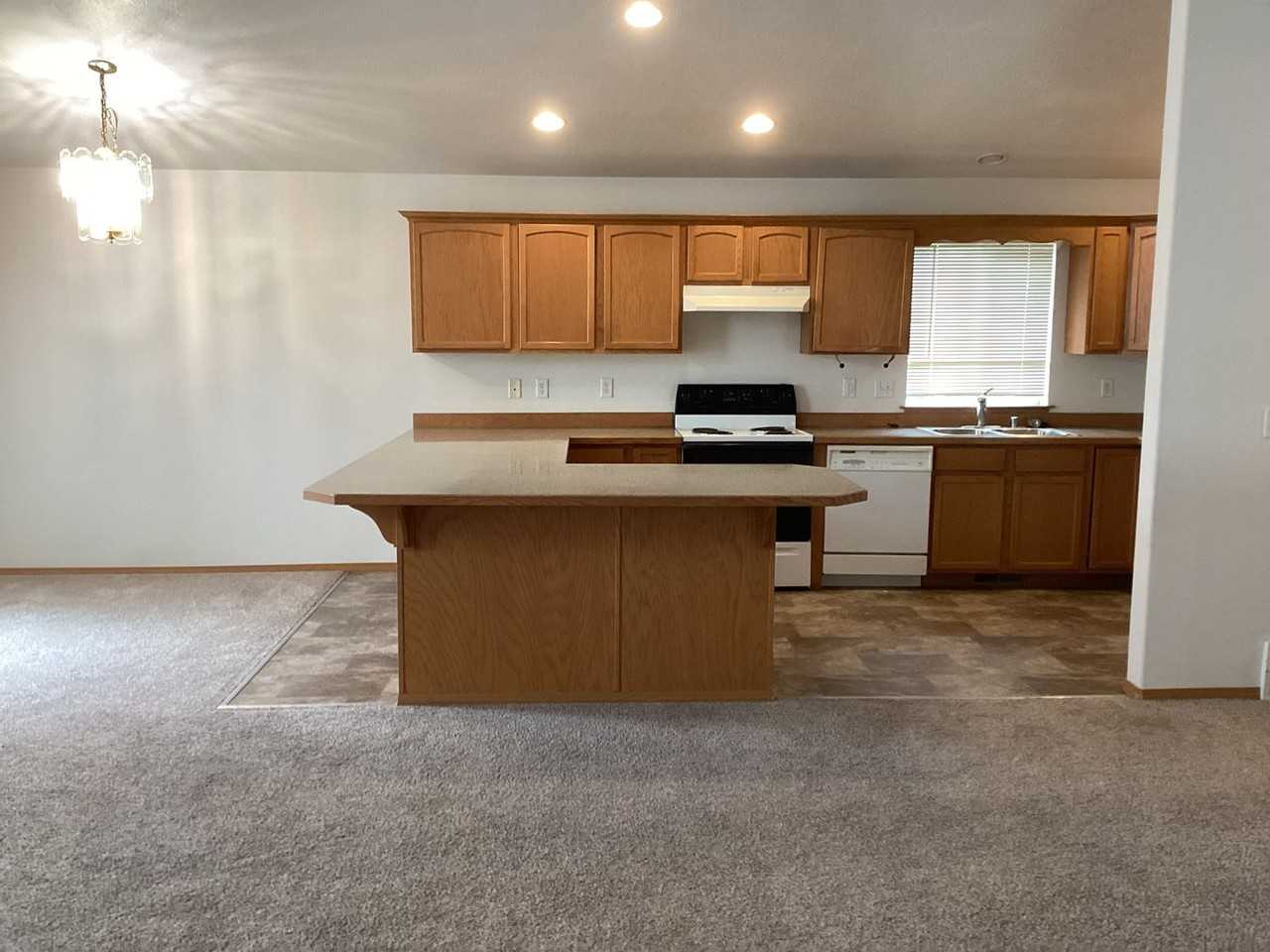 1102 S Aspen Pl - Photo 2 of 12