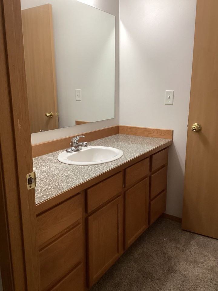 1102 S Aspen Pl - Photo 7 of 12