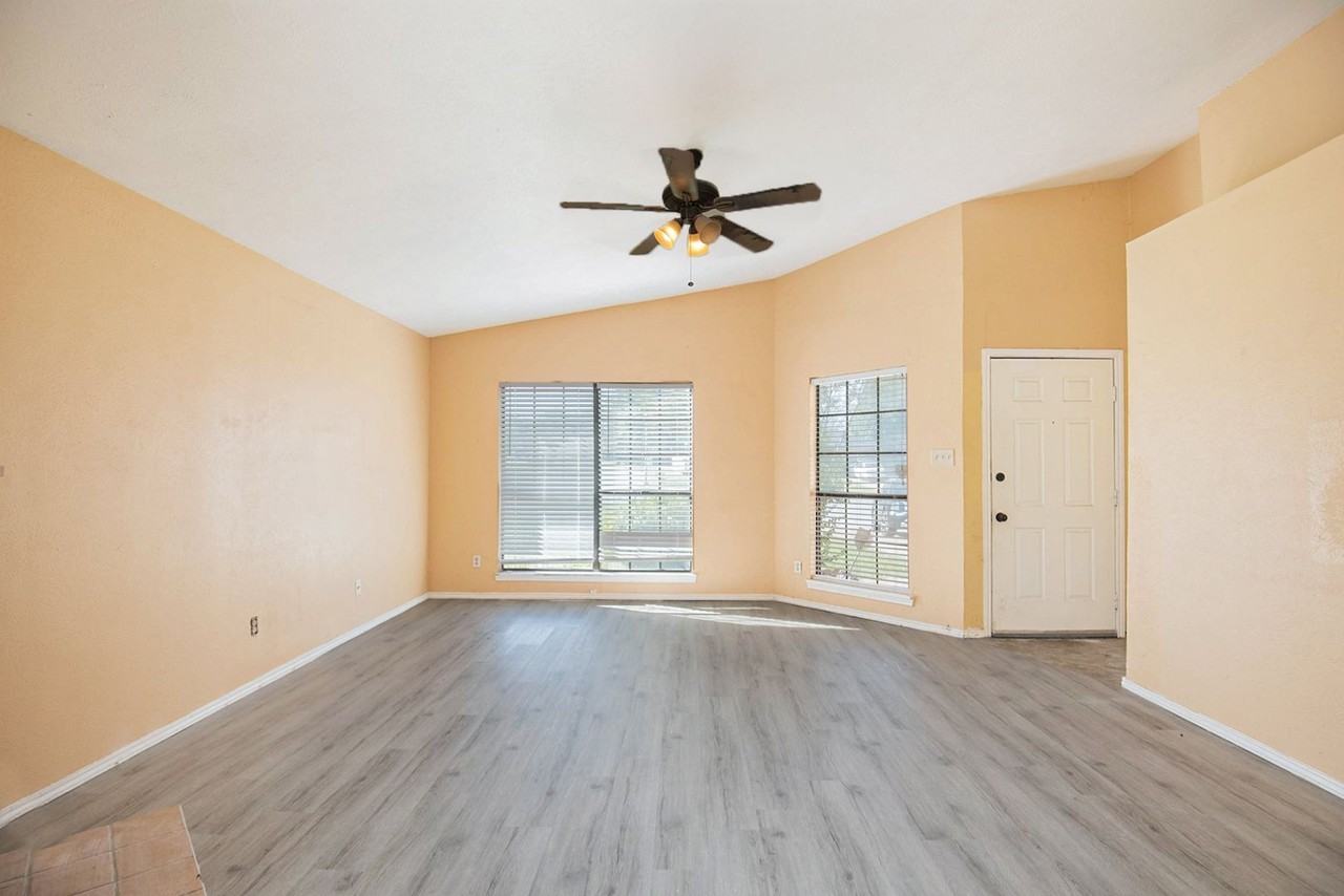 6600 Brookhaven Ct - Photo 6 of 24