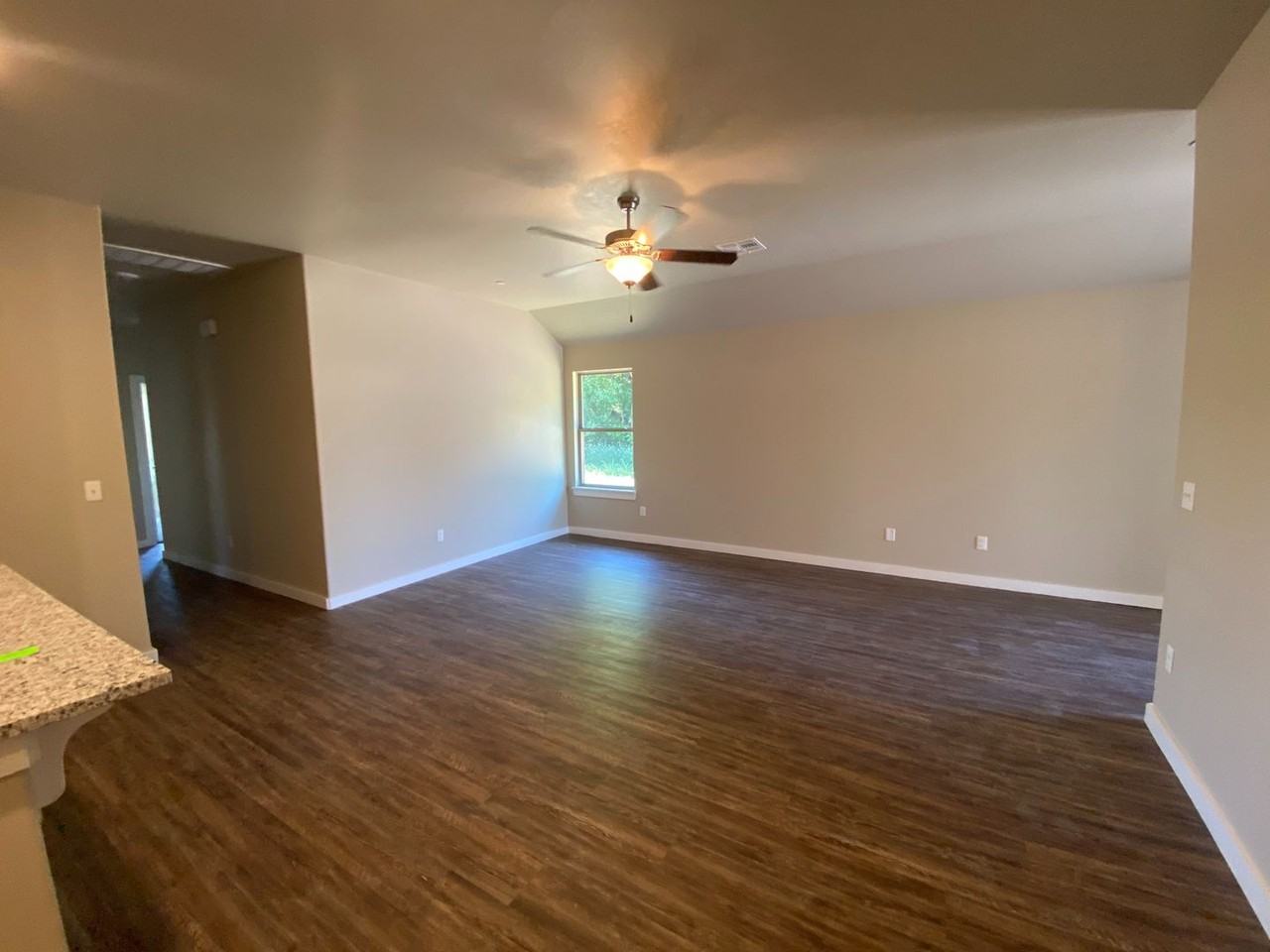 5202 Oakwood Villas Ct - Photo 3 of 11