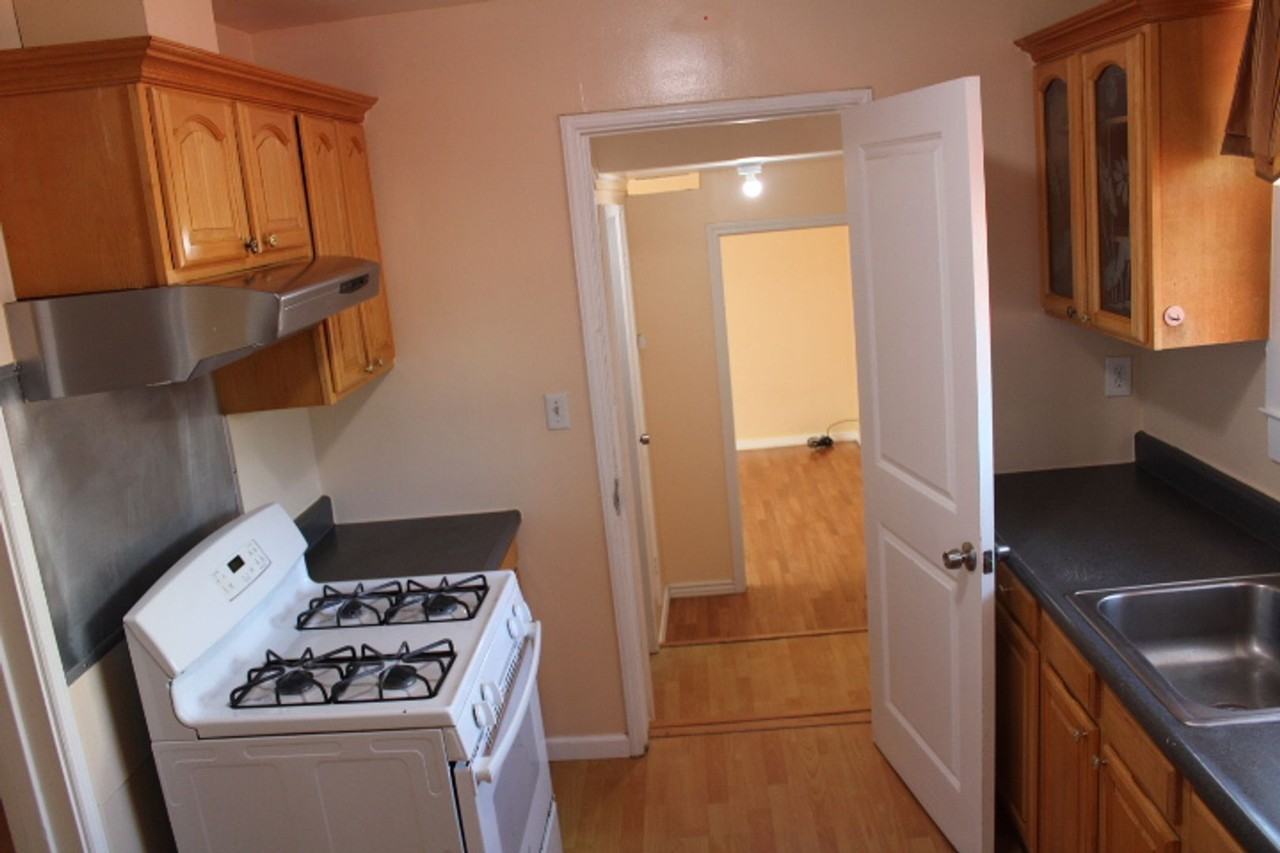2337 Rumrill Rd - Photo 4 of 35