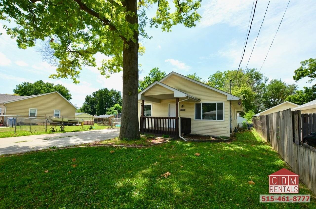 2336 E 39th St - Photo 2 of 26
