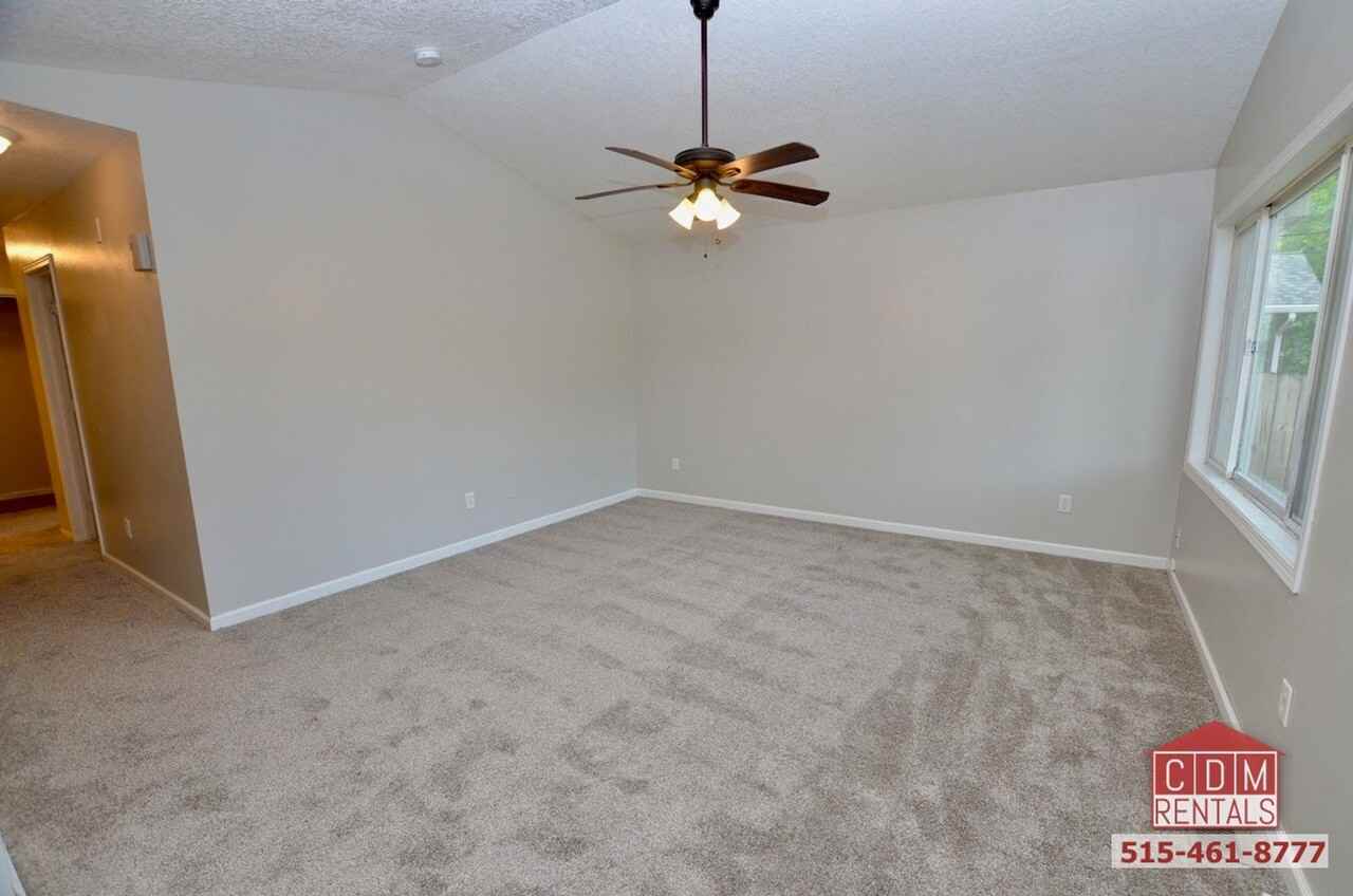 2336 E 39th St - Photo 3 of 26