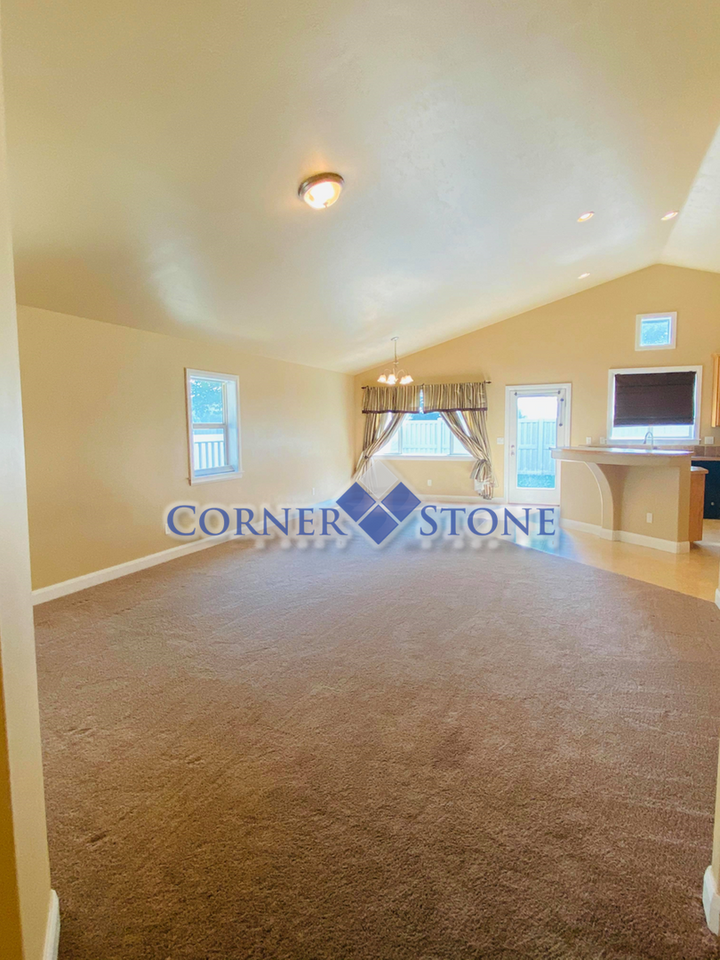 1764 Ridge Way - Photo 5 of 30