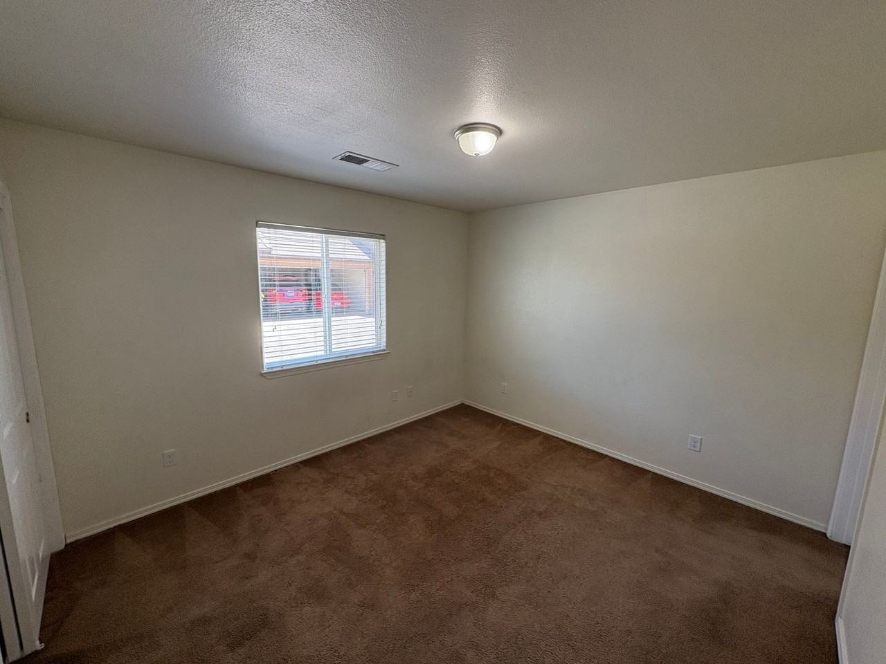 2111 Bella Oaks Dr - Photo 3 of 23