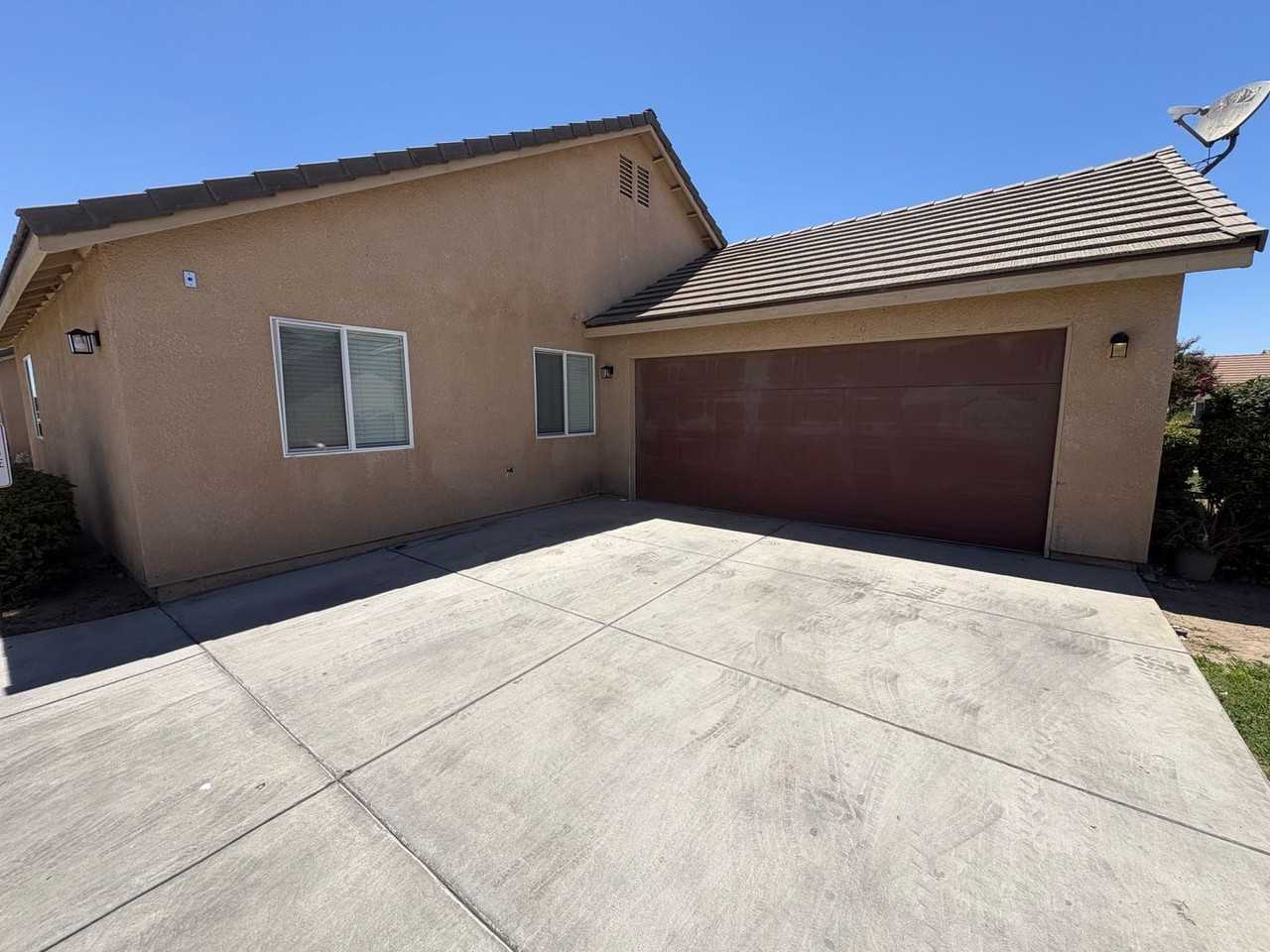 2111 Bella Oaks Dr - Photo 4 of 18