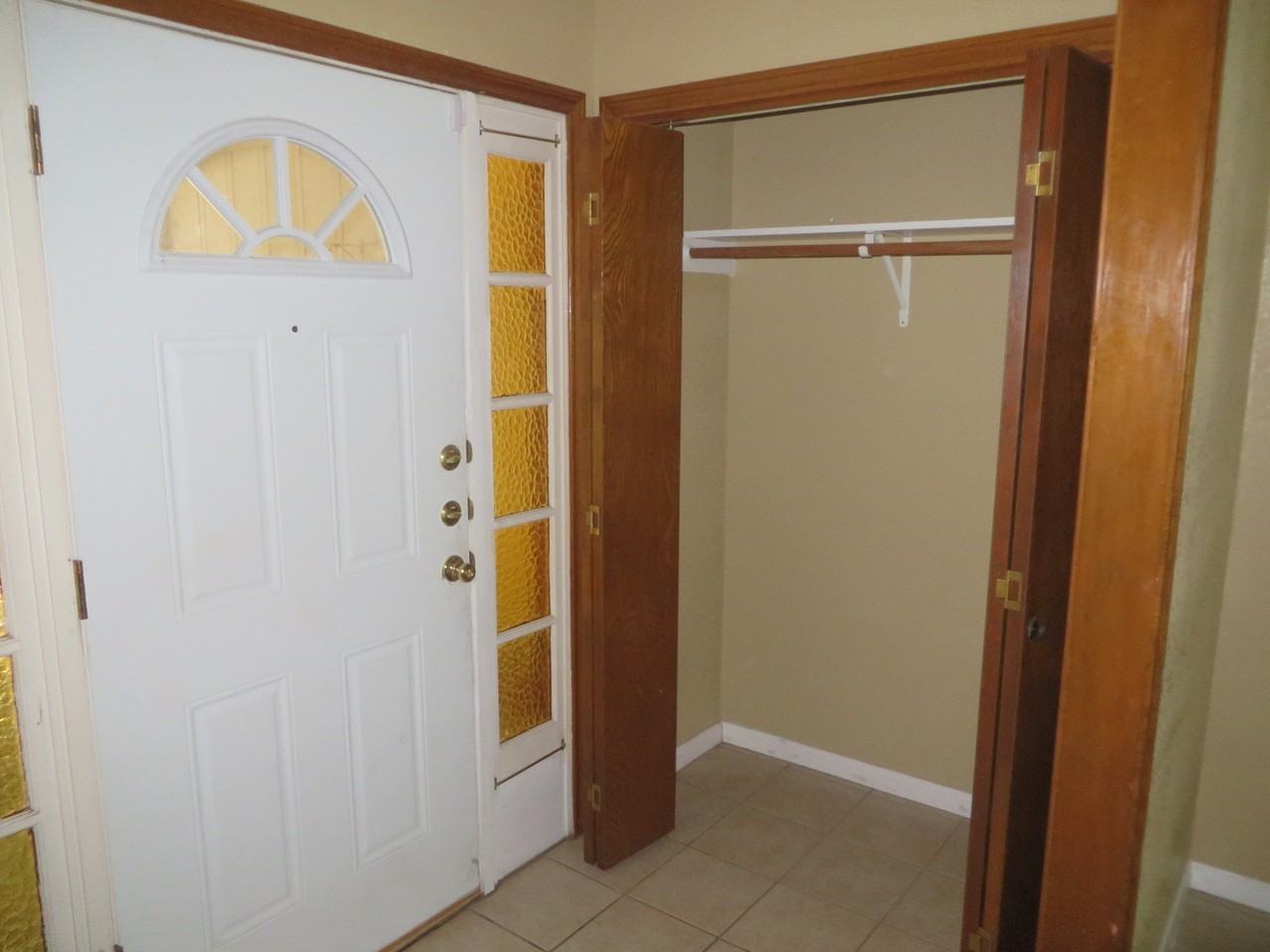 2313 Dover Rd - Photo 4 of 24