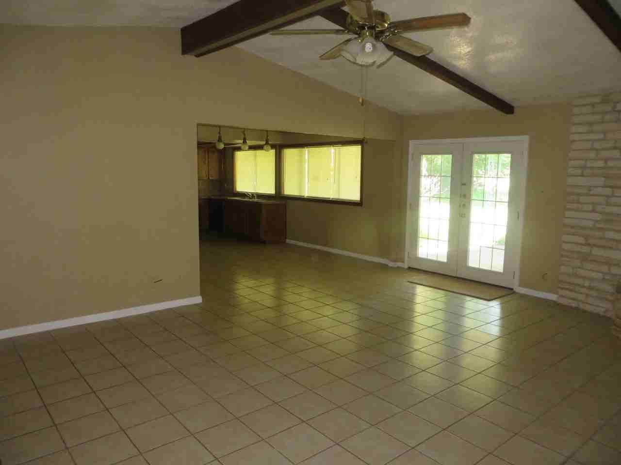 2313 Dover Rd - Photo 6 of 24
