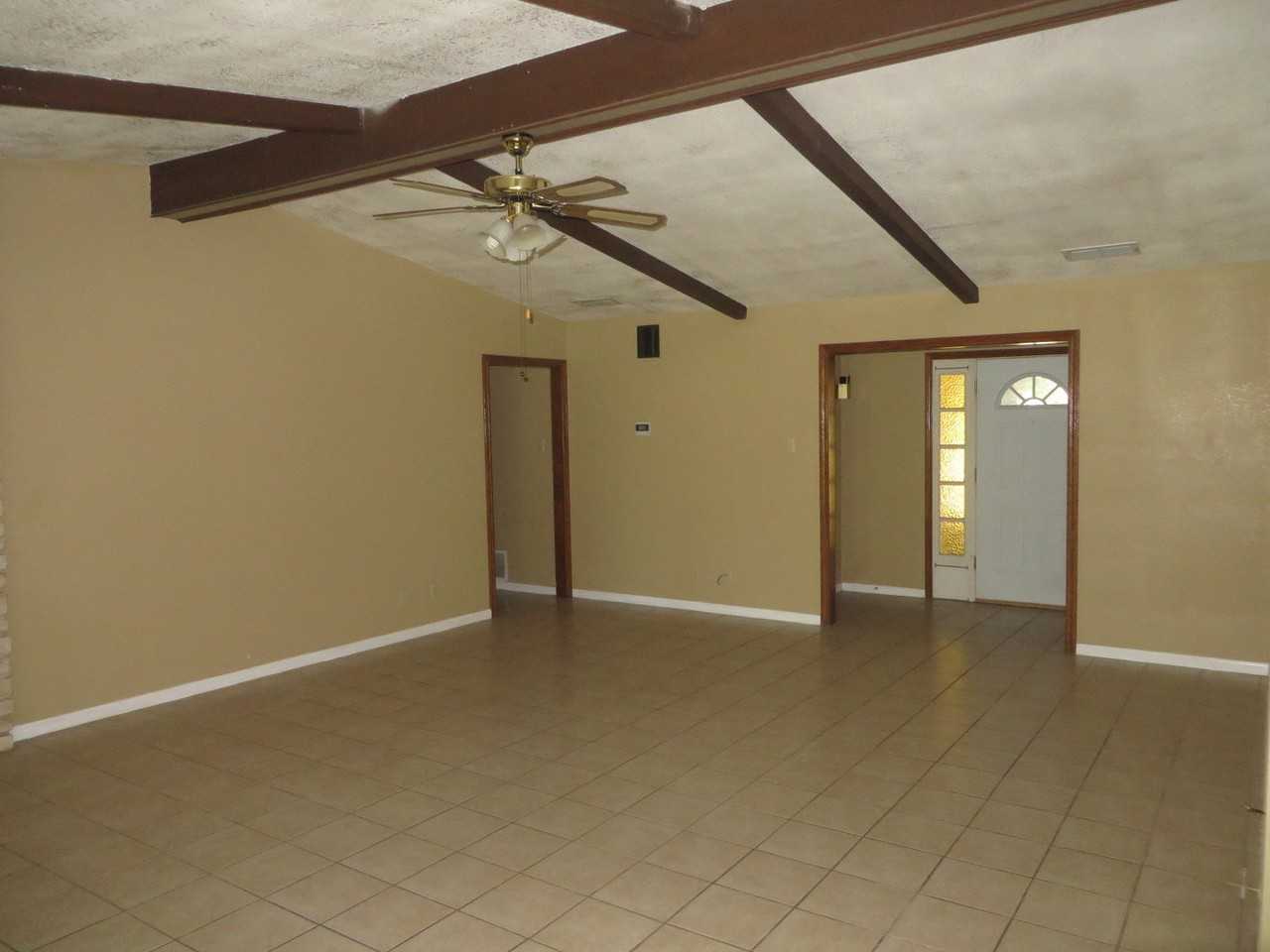 2313 Dover Rd - Photo 7 of 24